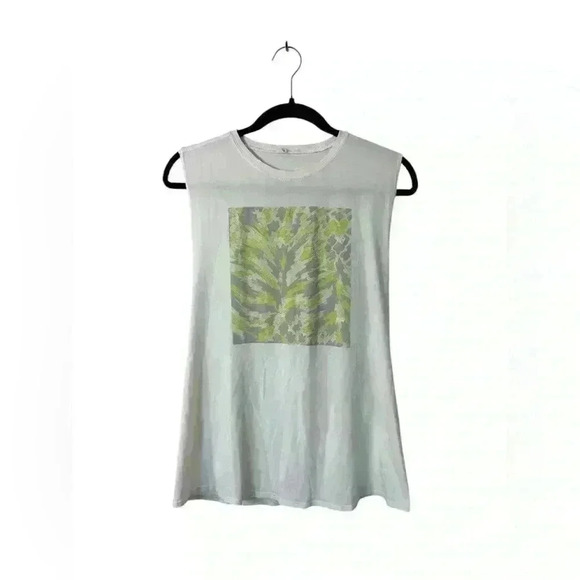 Lululemon Muscle Hustle Tee
White / Green 8 - Picture 7 of 11